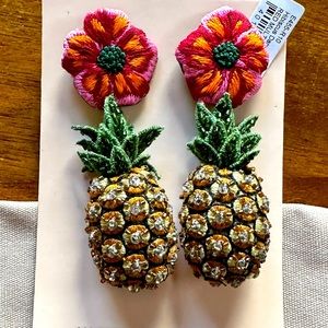 Mignonne Gavigan Hibiscus Dangle earrings NWT